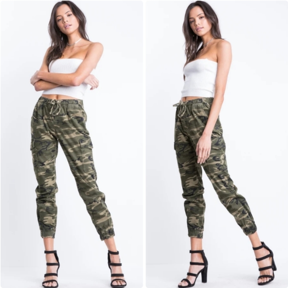 Almost Famous Pants - Camo Cargo Pants